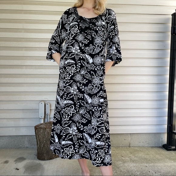 Beaded Neck Patio Casuals  by Cabernet Caftan Maxi Dress - Picture 1 of 12